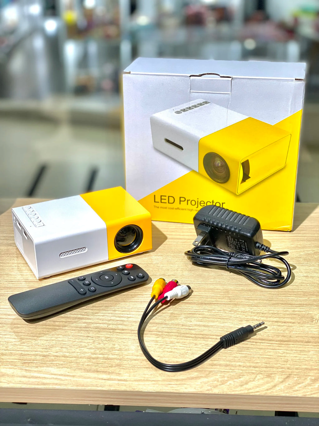 Mini Proyector YG300
